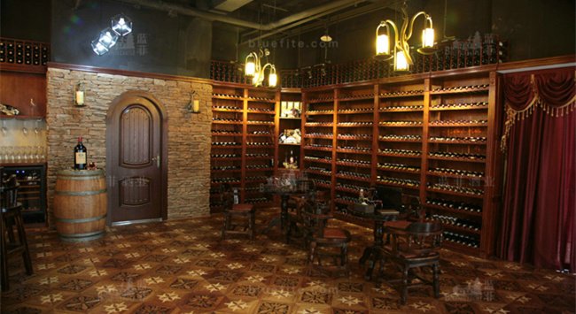 藍菲紅酒專(zhuān)賣(mài)店